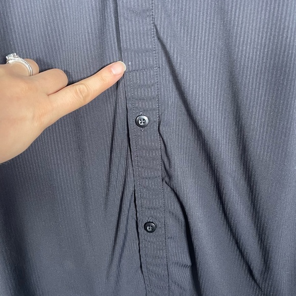 Lululemon Men’s Size XL Black Stripe Performance Stretch Long Sleeve Button Down - Picture 13 of 13